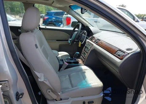 2009 Ford Taurus Limited from USA, damaged, VIN 1FAHP25W29G111652